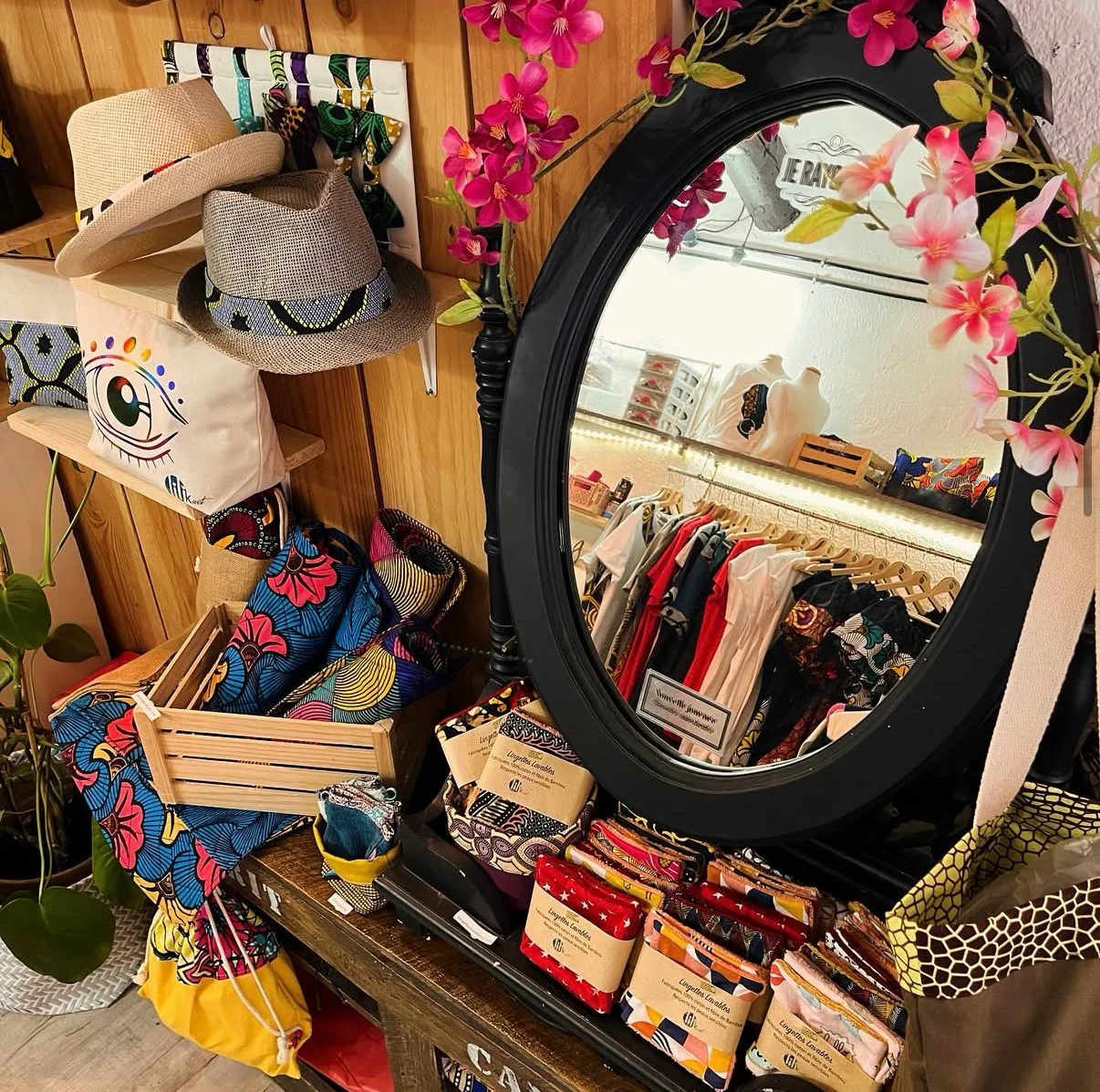 Objets et accessoires LiliKwet en présentation boutique
